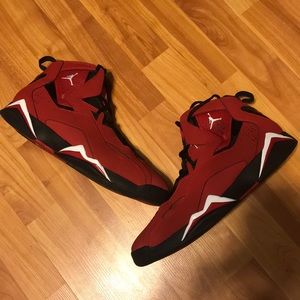 Jordan True Flights